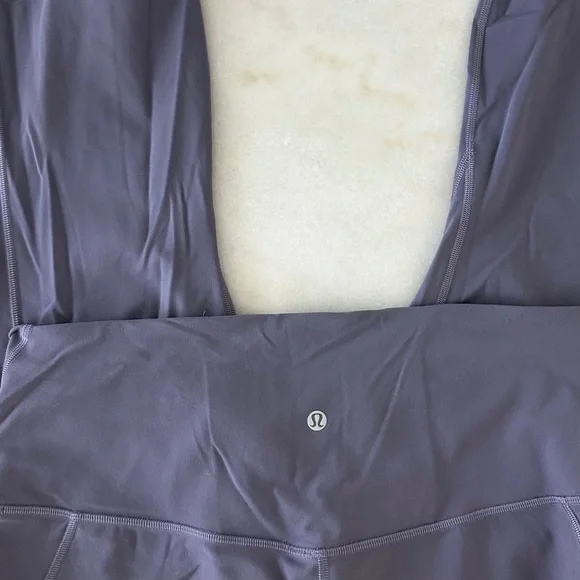 🧘🏼♀️ Lululemon Align High Rise Legging with Pockets - Picture 1 of 5